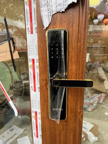 Khóa Thông Minh SIKER KTS 100: Giải Pháp An Ninh Hoàn Hảo Cho Cửa Composite