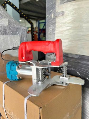 Máy bo góc nhôm – Giải pháp hoàn hảo cho ngành sản xuất cửa nhôm hiện đại